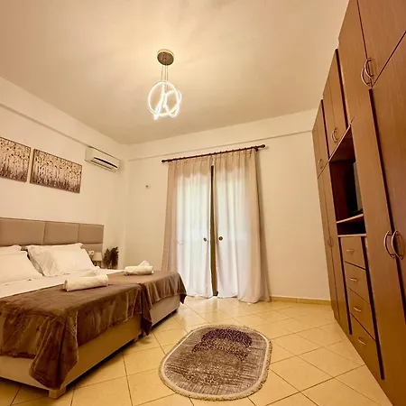 Apartment Zisi *